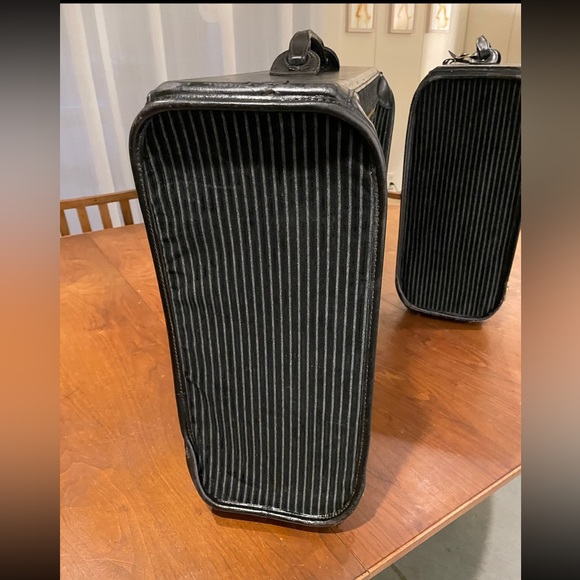 The French Company 1970s Vintage Luxury Luggage - Picture 4 of 14